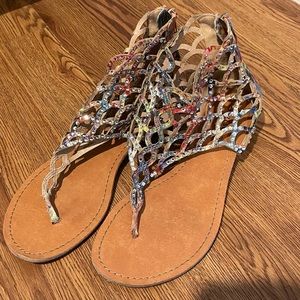 Multicolored rhinestone flats🤍